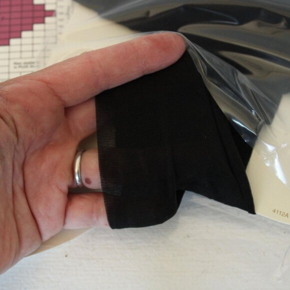 Vintage 1990s 2000s Pantyhose, New NOS, Hanes Jet Black, Size A-B, Silk Reflecti - Picture 9 of 10